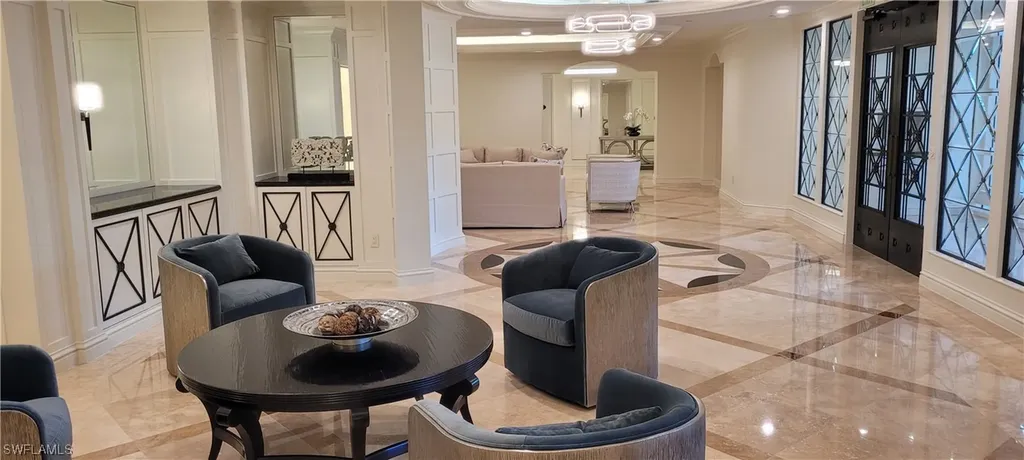 445 Cove Tower Drive Naples FL 34110