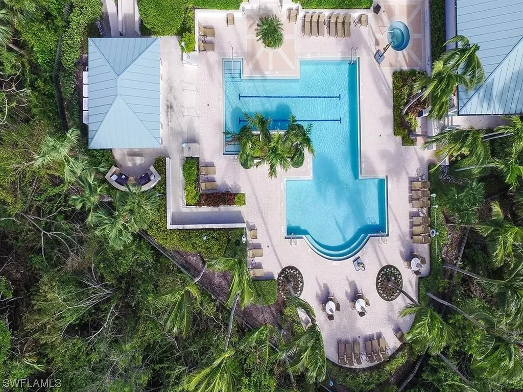 445 Cove Tower Drive Naples FL 34110
