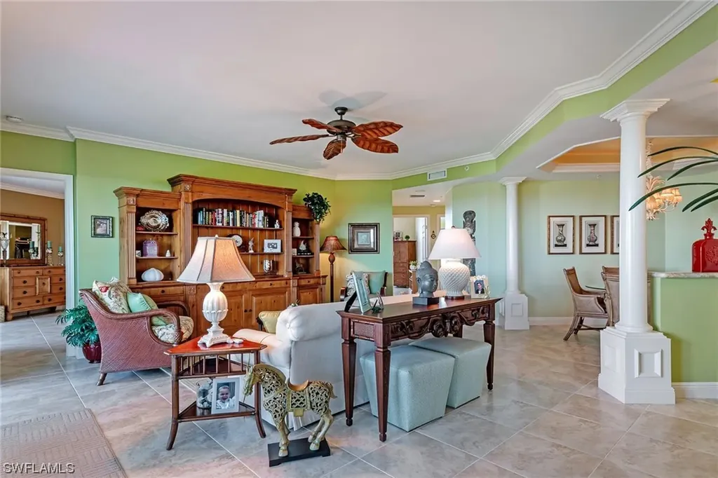 445 Cove Tower Drive Naples FL 34110