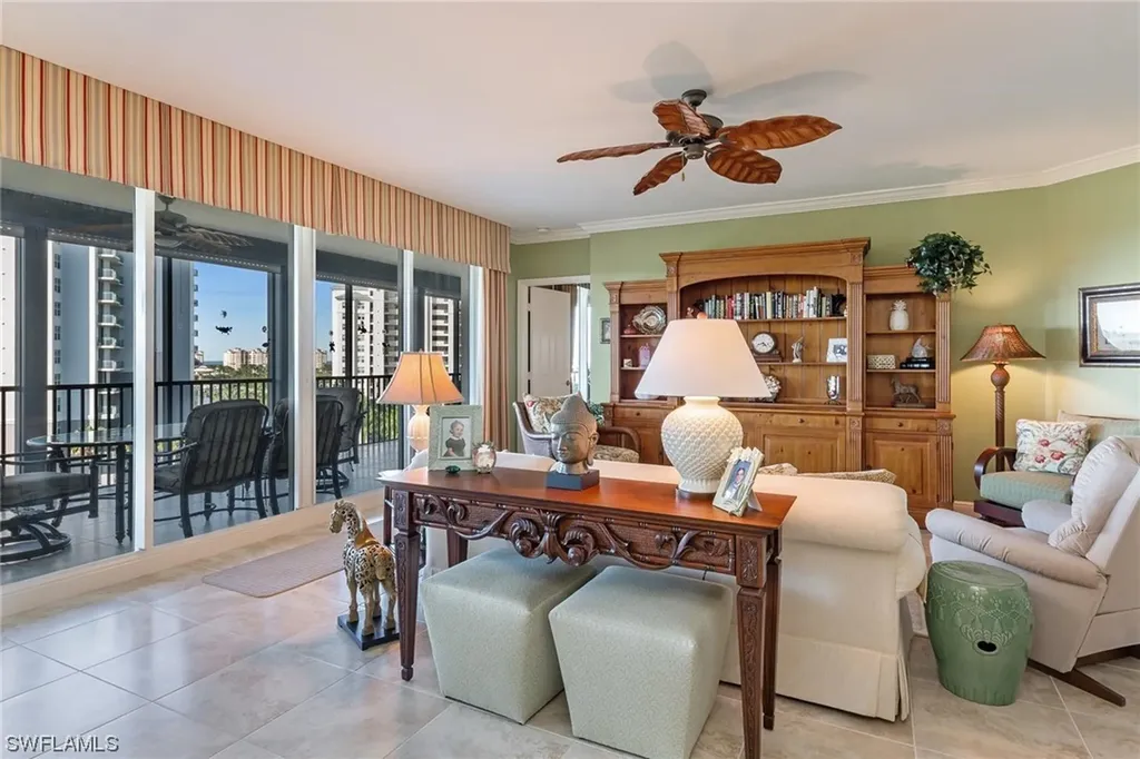 445 Cove Tower Drive Naples FL 34110