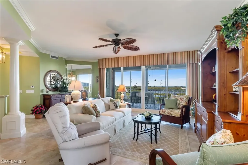 445 Cove Tower Drive Naples FL 34110
