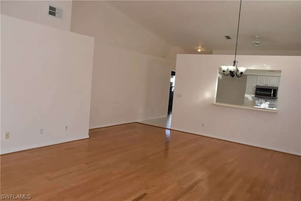 319 Melrose Place Naples FL 34104