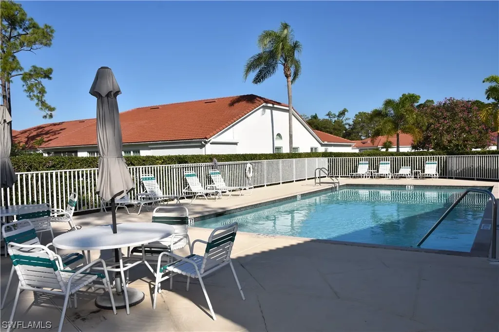 319 Melrose Place Naples FL 34104