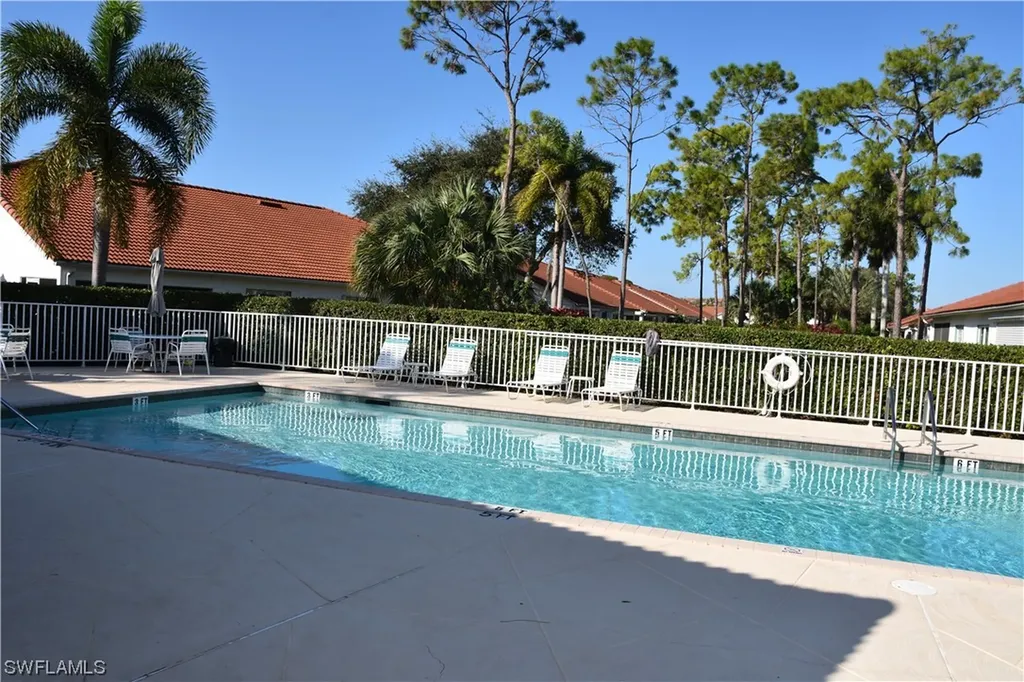319 Melrose Place Naples FL 34104