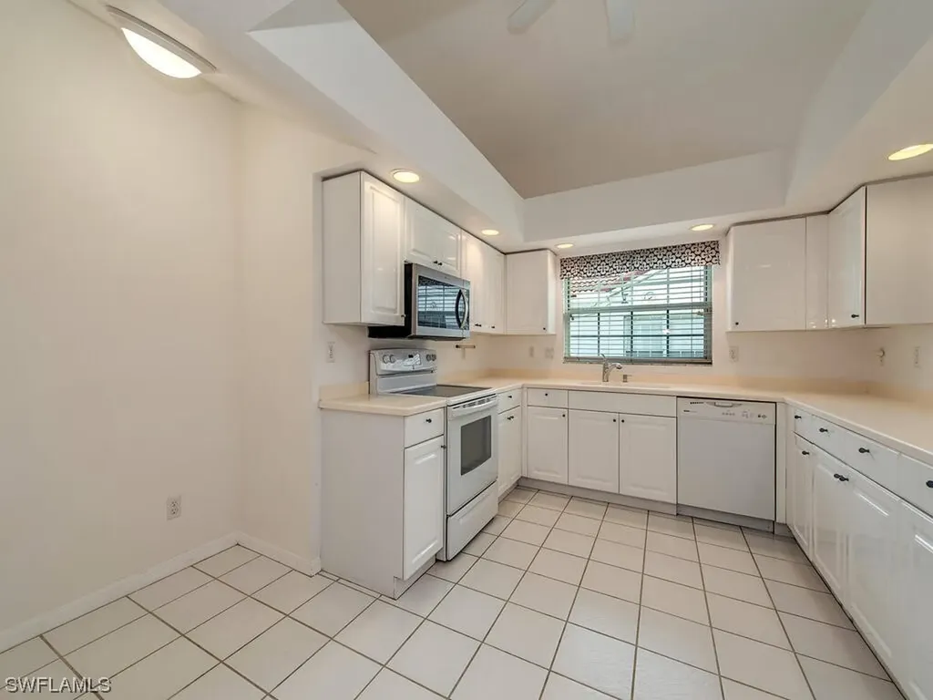 319 Melrose Place Naples FL 34104