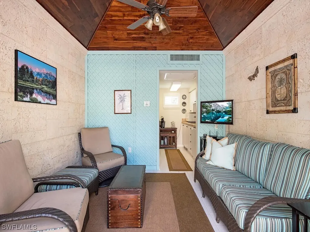 7515 Pelican Bay Boulevard Naples FL 34108