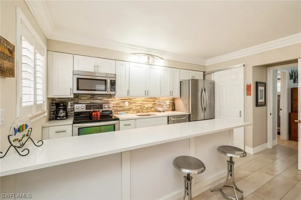 980 7th Avenue S Naples FL 34102