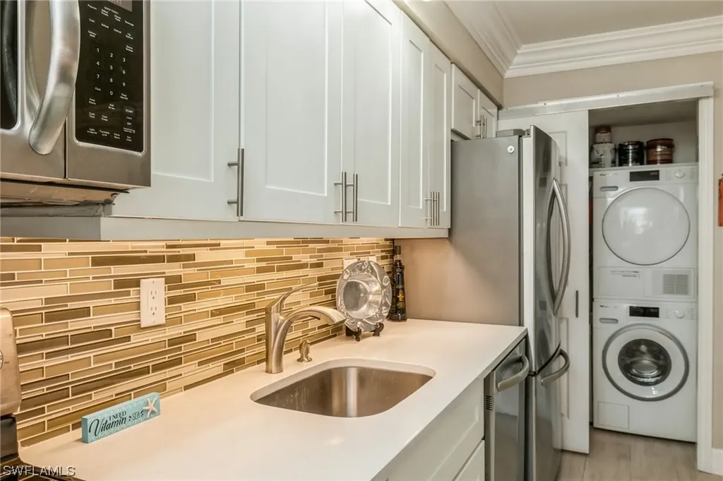 980 7th Avenue S Naples FL 34102