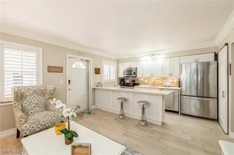 980 7TH Avenue S Naples FL 34102