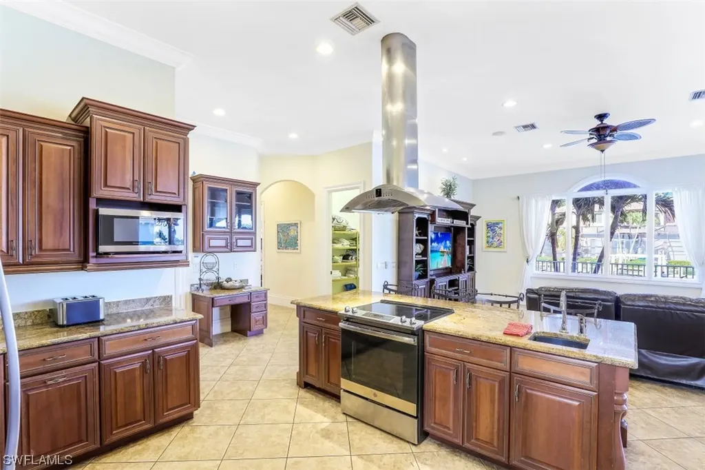 541 Taylor Court Marco Island FL 34145
