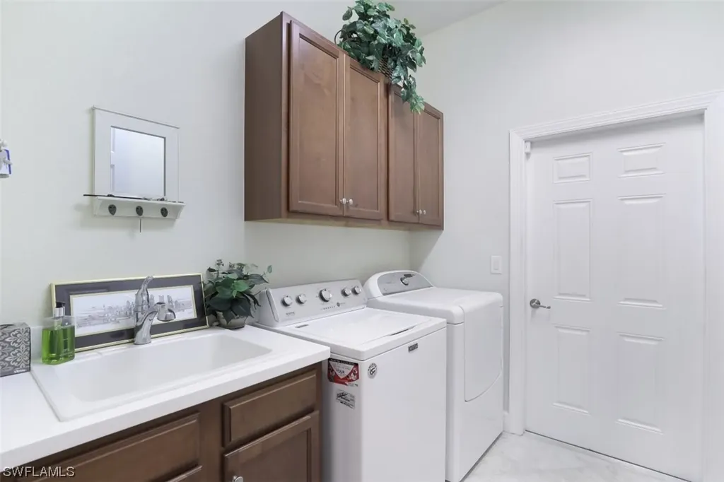 9416 Copper Rock Court Naples FL 34120