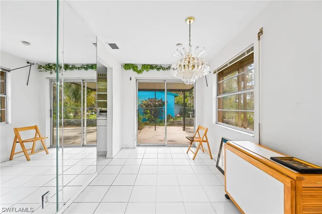 5462 Carlton Street Naples FL 34113