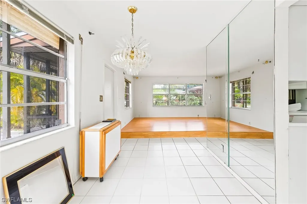 5462 Carlton Street Naples FL 34113