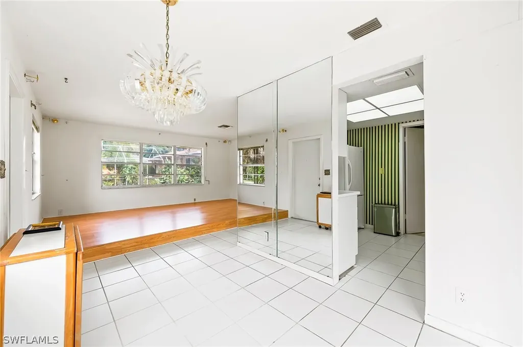 5462 Carlton Street Naples FL 34113