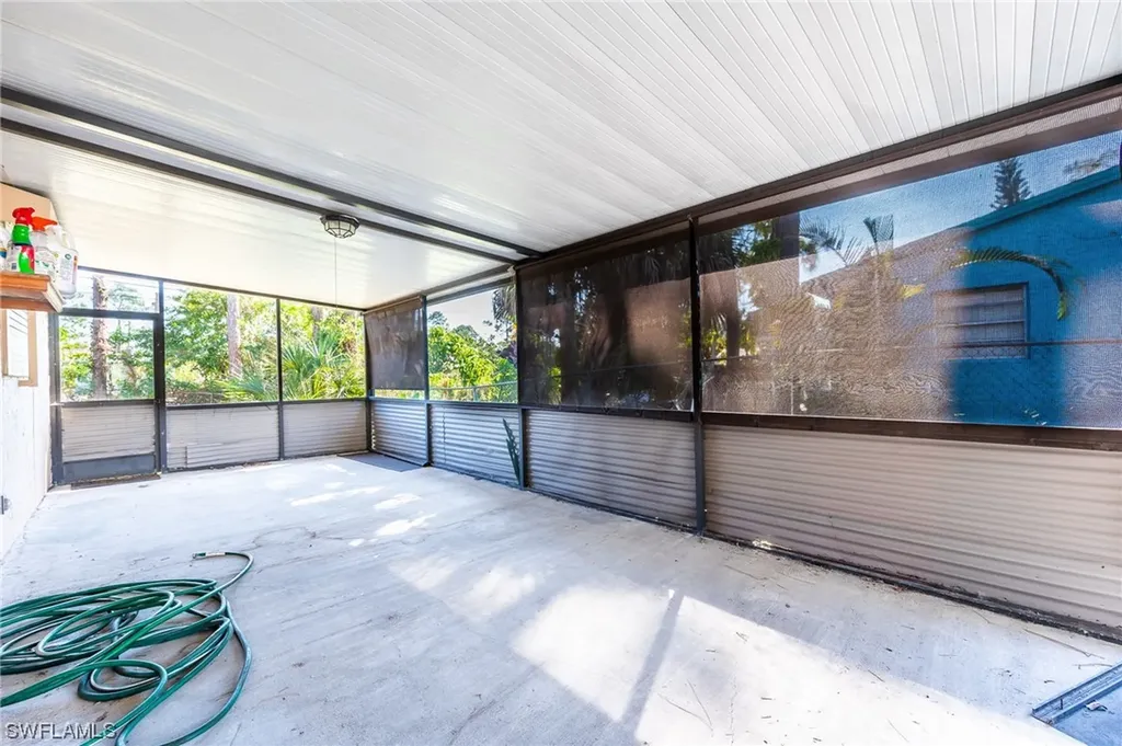5462 Carlton Street Naples FL 34113