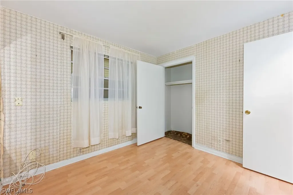 5462 Carlton Street Naples FL 34113