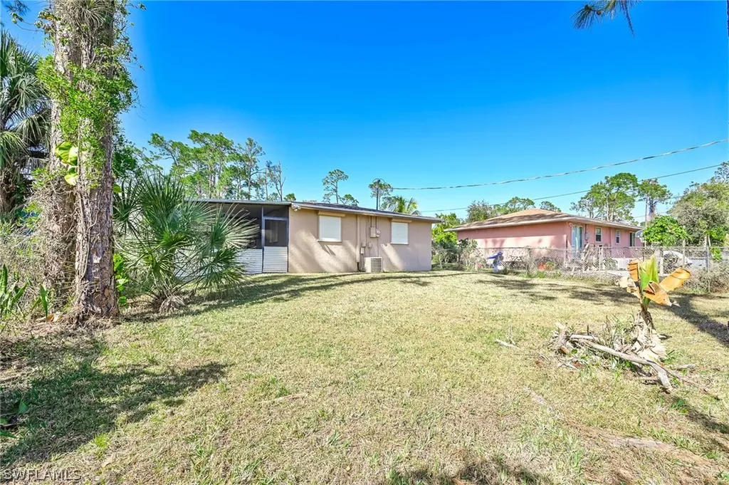 5462 Carlton Street Naples FL 34113