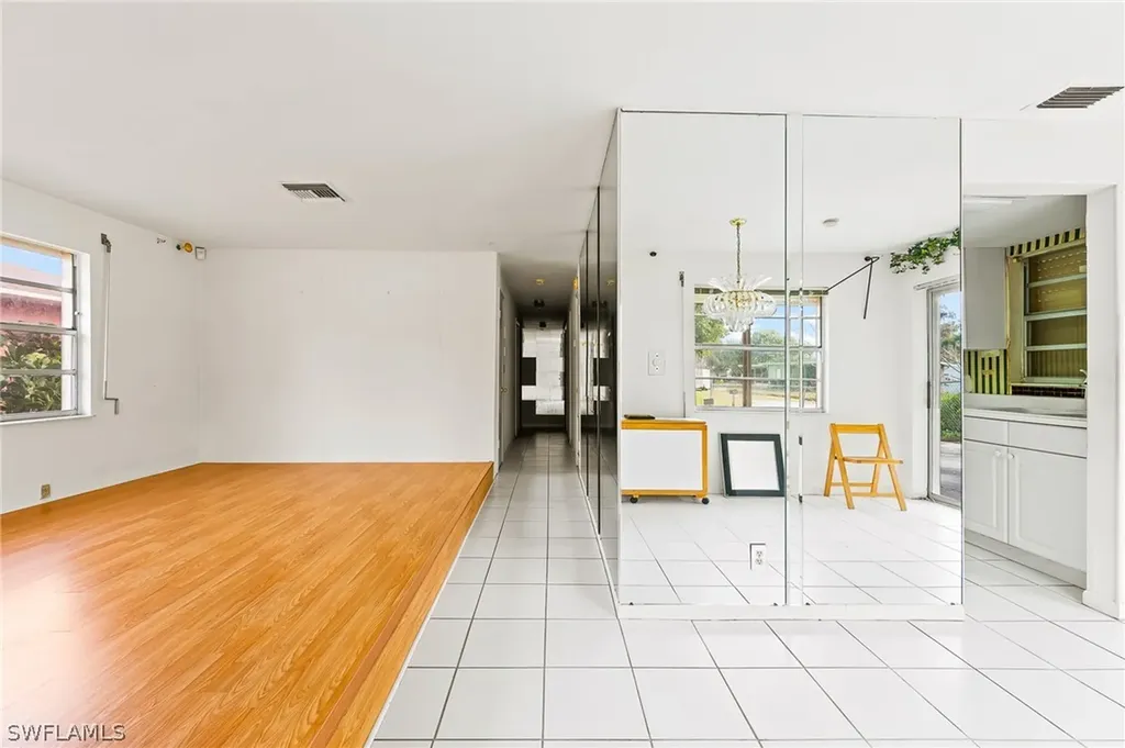 5462 Carlton Street Naples FL 34113