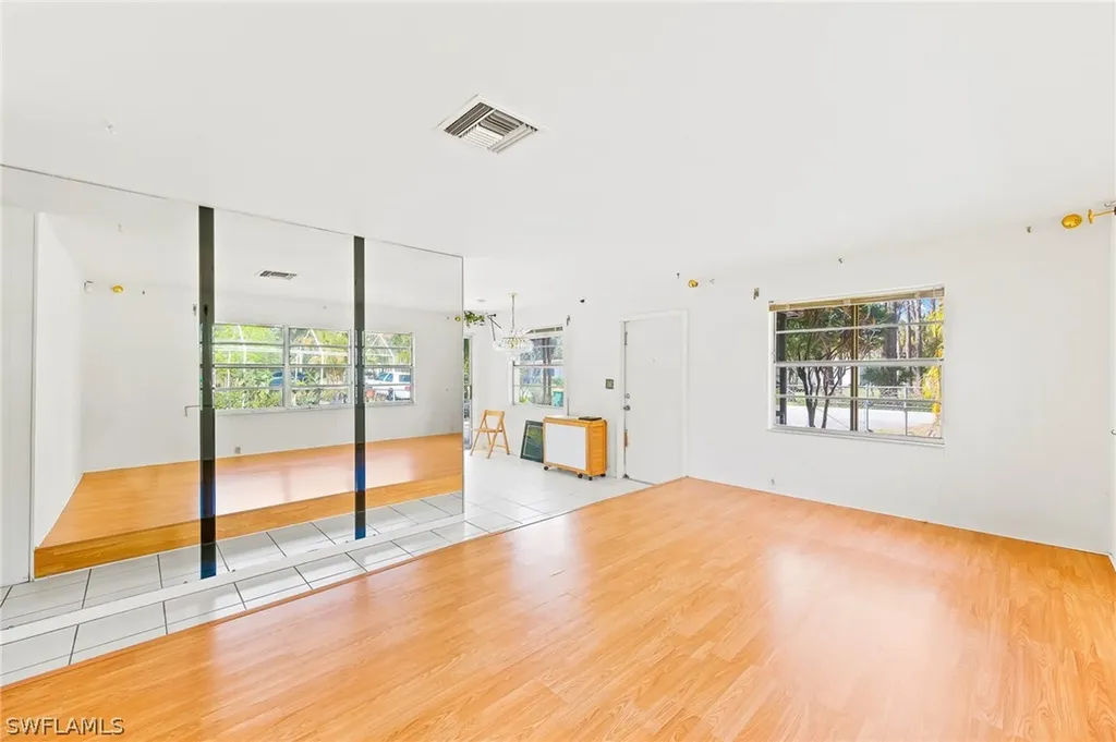 5462 Carlton Street Naples FL 34113