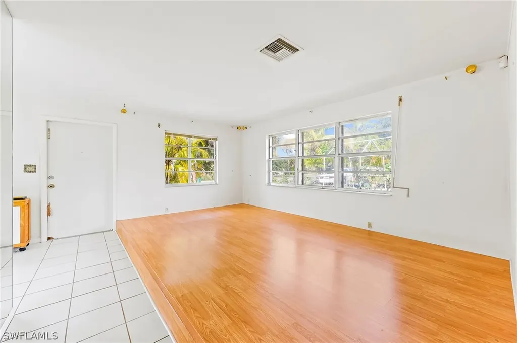 5462 Carlton Street Naples FL 34113