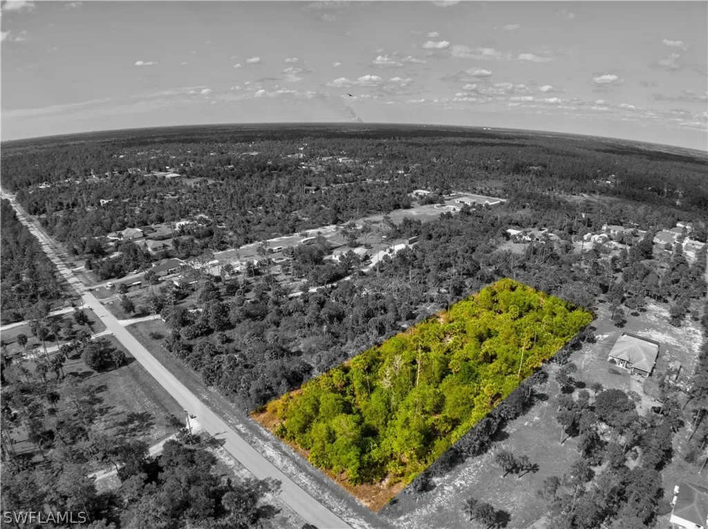 2ND Avenue NE Naples FL 34120