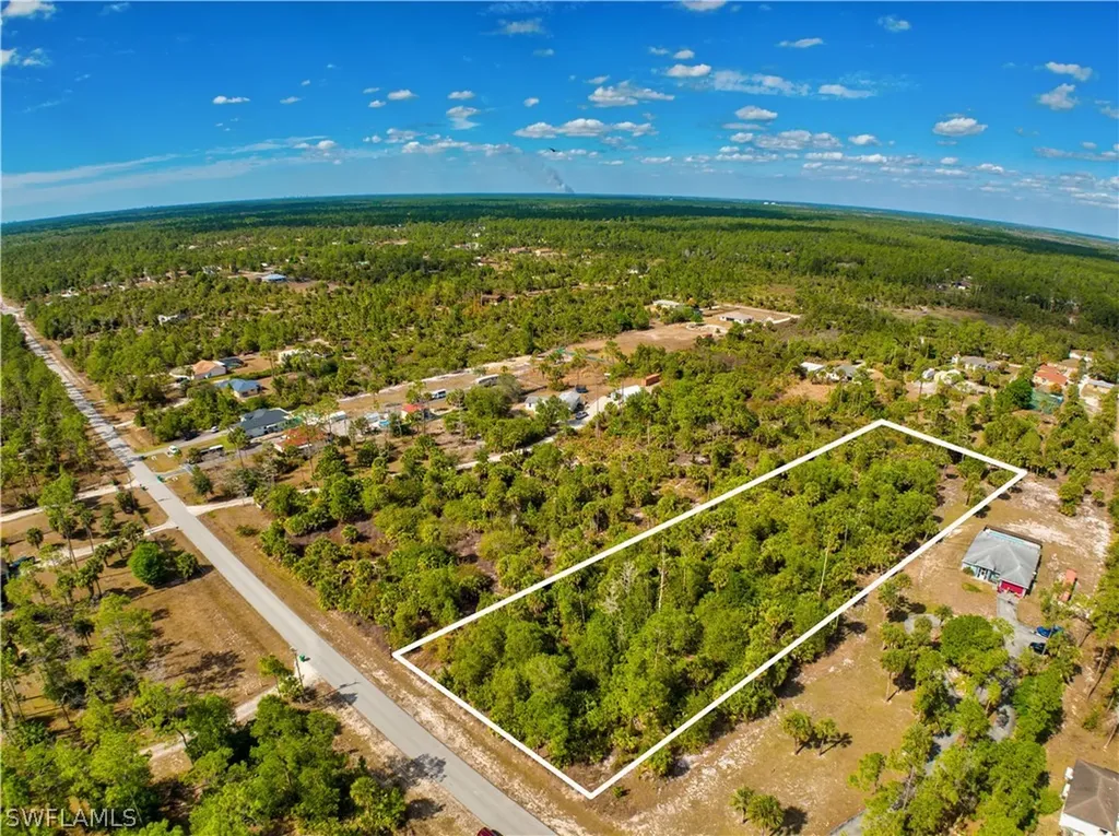 2ND Avenue NE Naples FL 34120