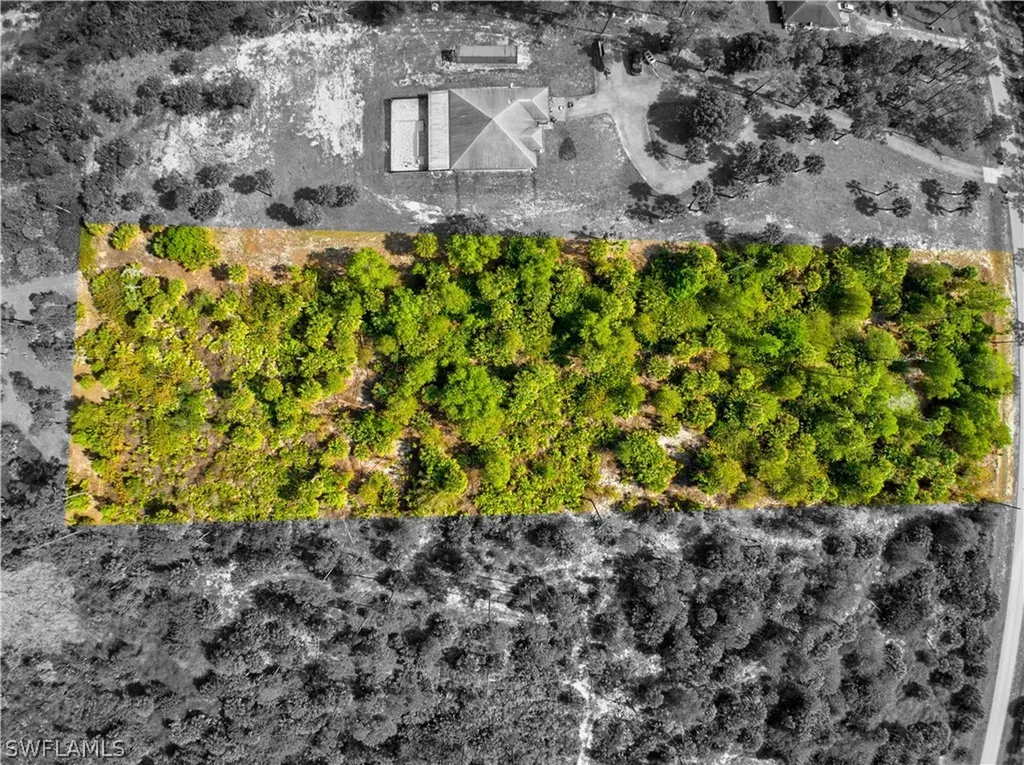 2ND Avenue NE Naples FL 34120