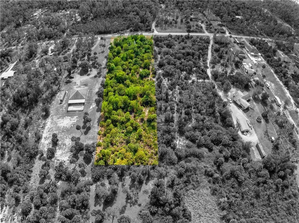 2ND Avenue NE Naples FL 34120