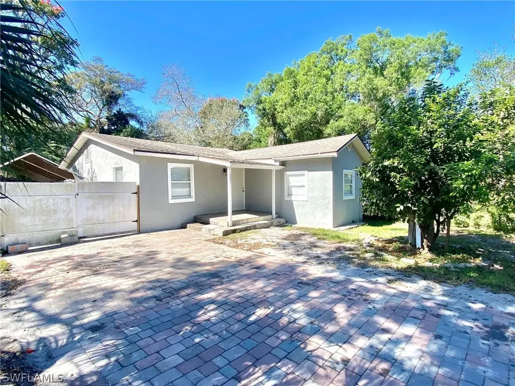 262 Palmacea Road Fort Myers FL 33905
