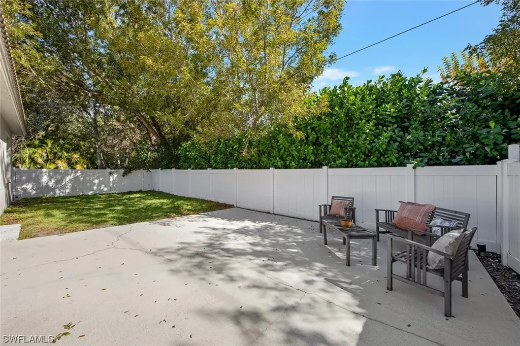 8312 Laurel Lakes Boulevard Naples FL 34119