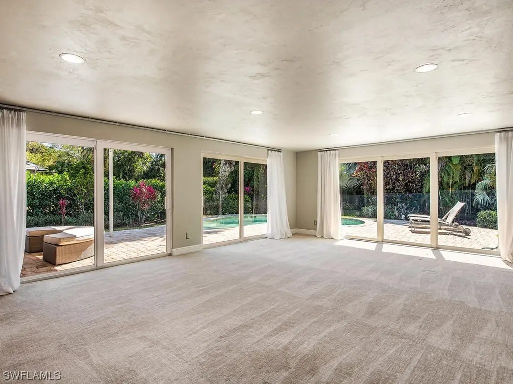 540 Rudder Road Naples FL 34102