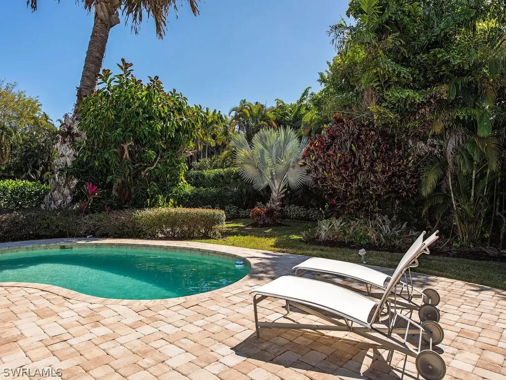 540 Rudder Road Naples FL 34102