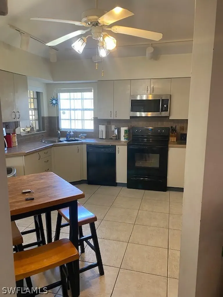 20822 Country Barn Drive Estero FL 33928
