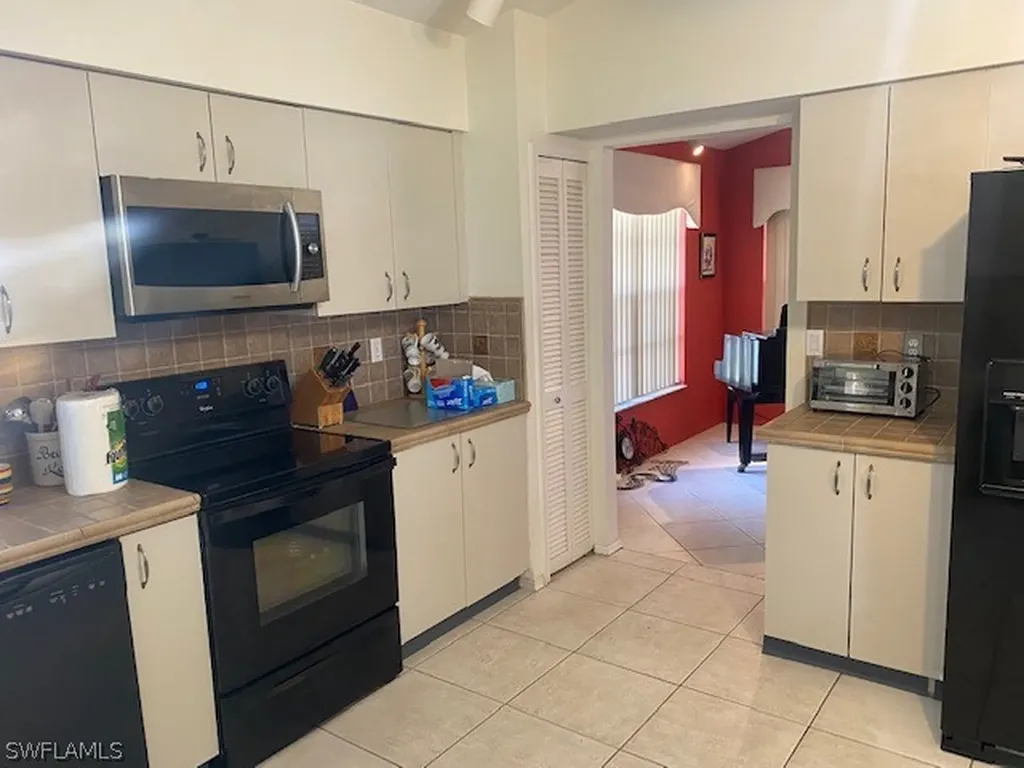 20822 Country Barn Drive Estero FL 33928
