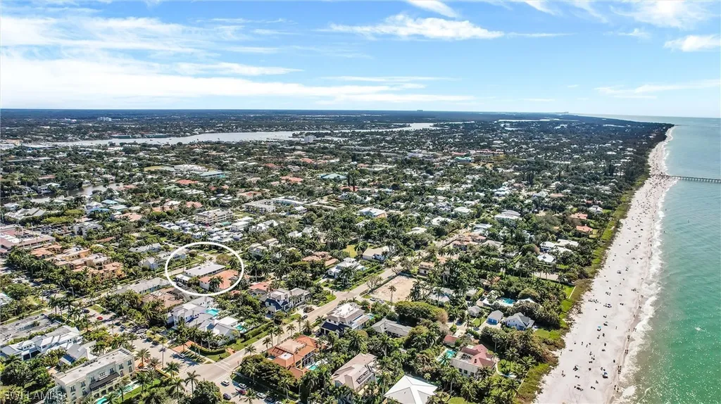 532 2nd Street S Naples FL 34102