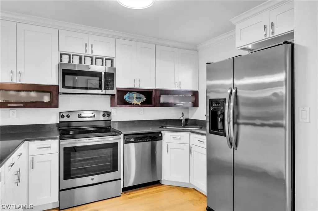 532 2nd Street S Naples FL 34102