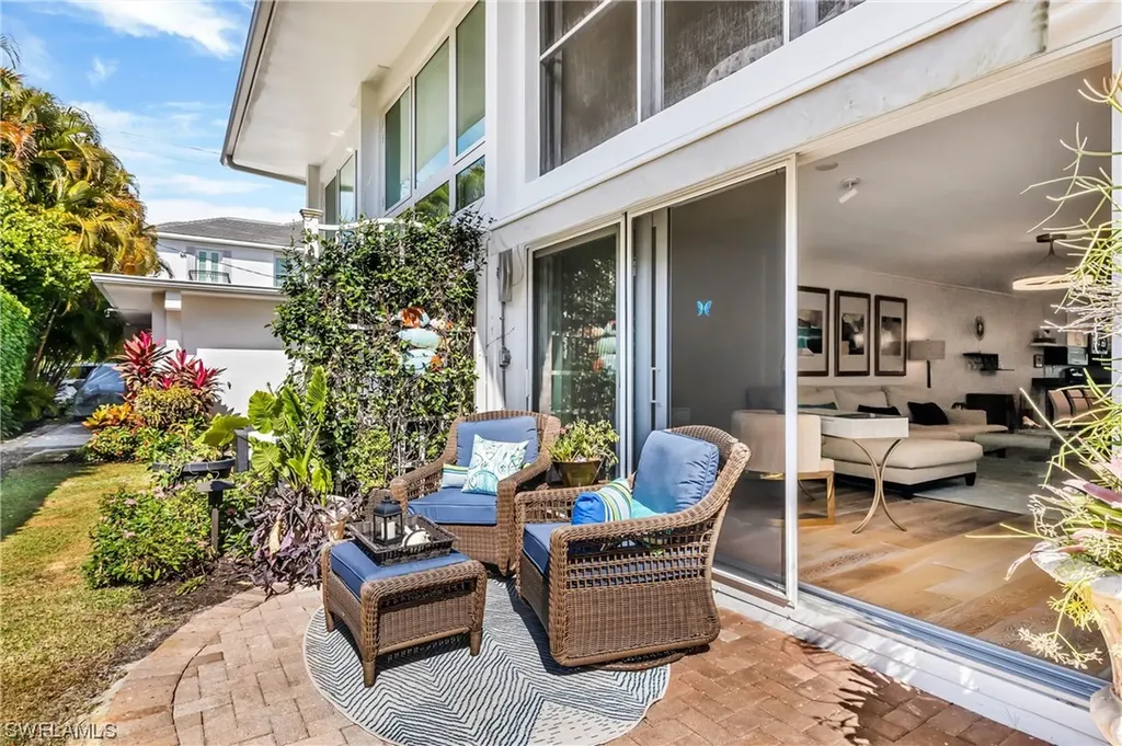532 2nd Street S Naples FL 34102