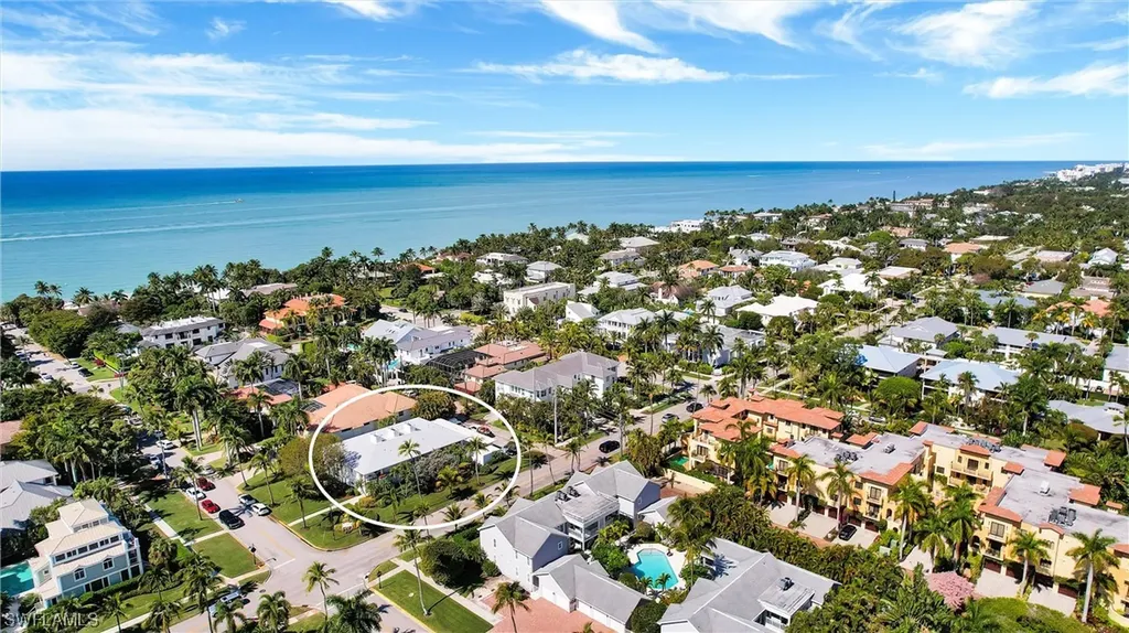 532 2nd Street S Naples FL 34102