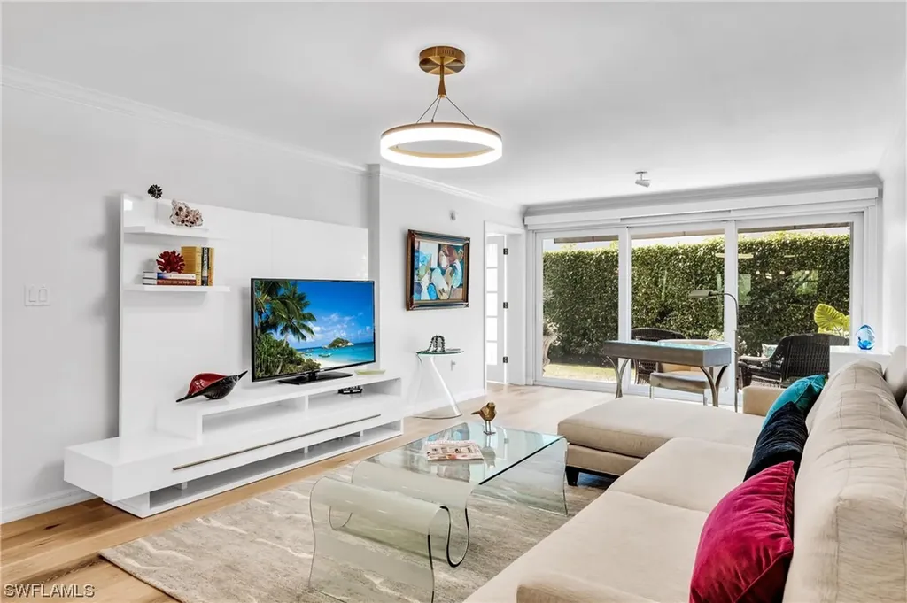 532 2nd Street S Naples FL 34102