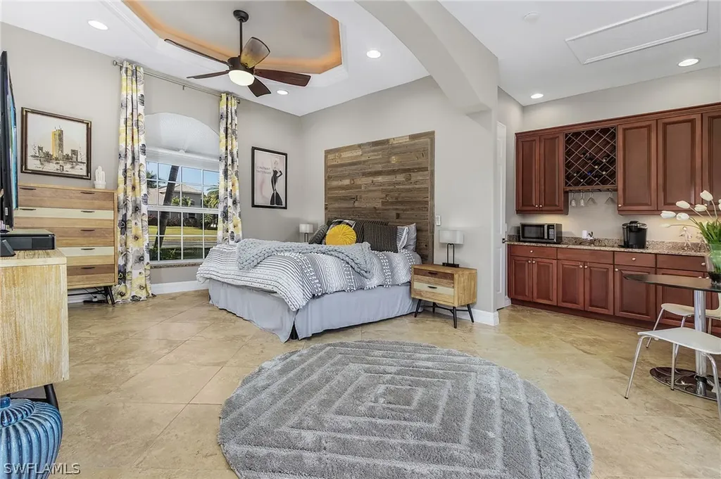 890 Palmetto Pointe Circle Cape Coral FL 33991