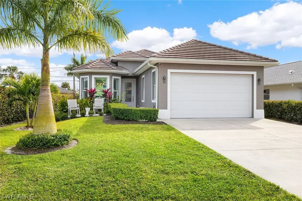 772 94th Avenue N Naples FL 34108
