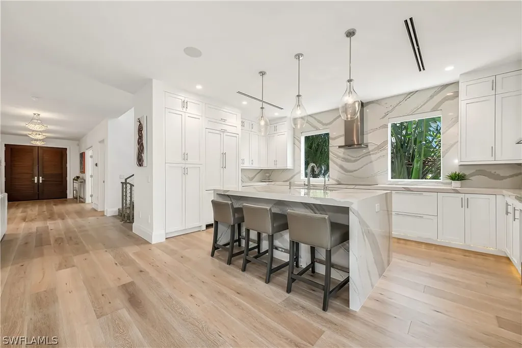 1118 Sand Castle Road Sanibel FL 33957