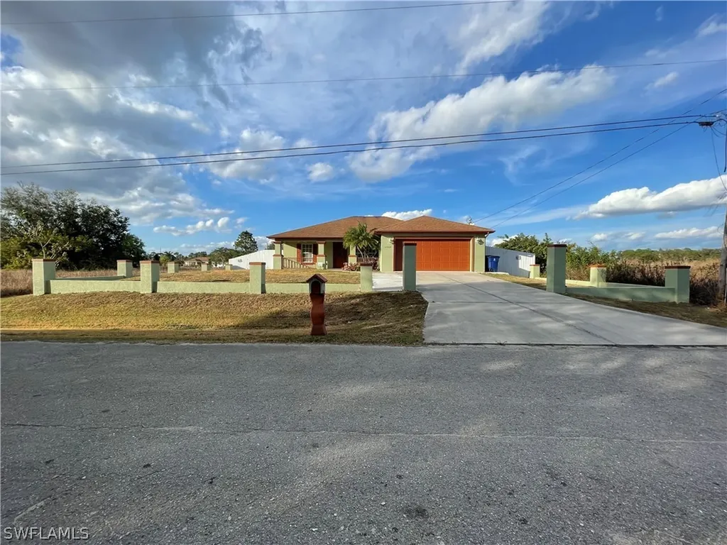 3808 4th Street SW Lehigh Acres FL 33976