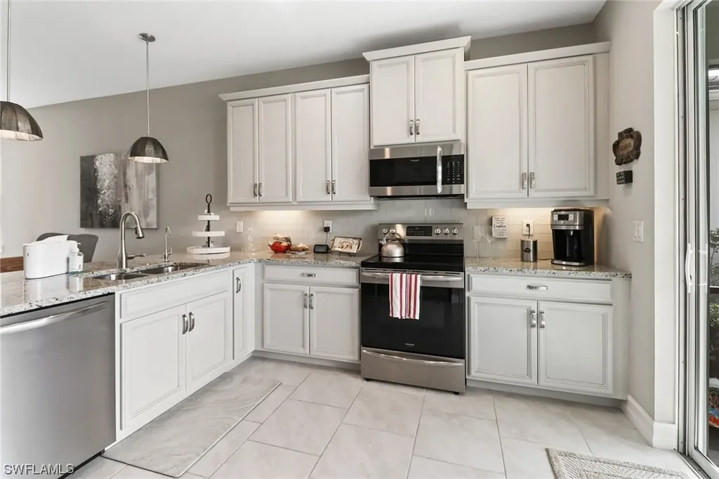 28272 Seasons Tide Avenue Bonita Springs FL 34135