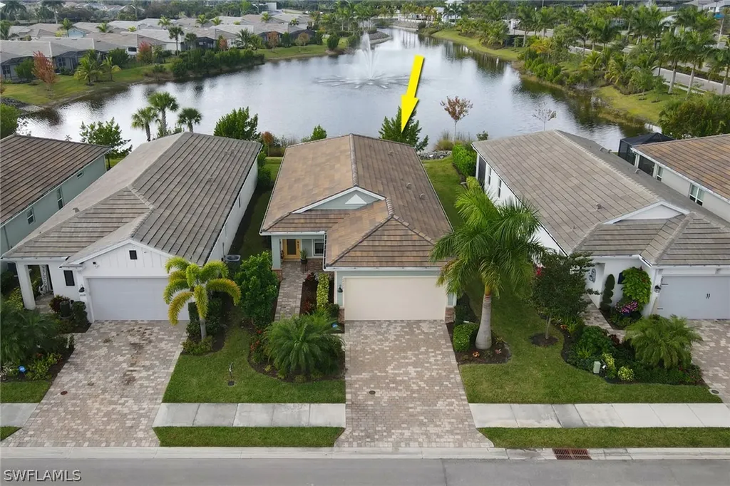 28272 Seasons Tide Avenue Bonita Springs FL 34135