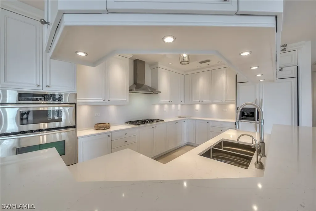 4501 Gulf Shore Boulevard N Naples FL 34103
