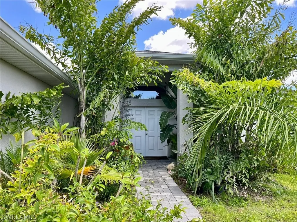 1837 SW 40th Street Cape Coral FL 33914