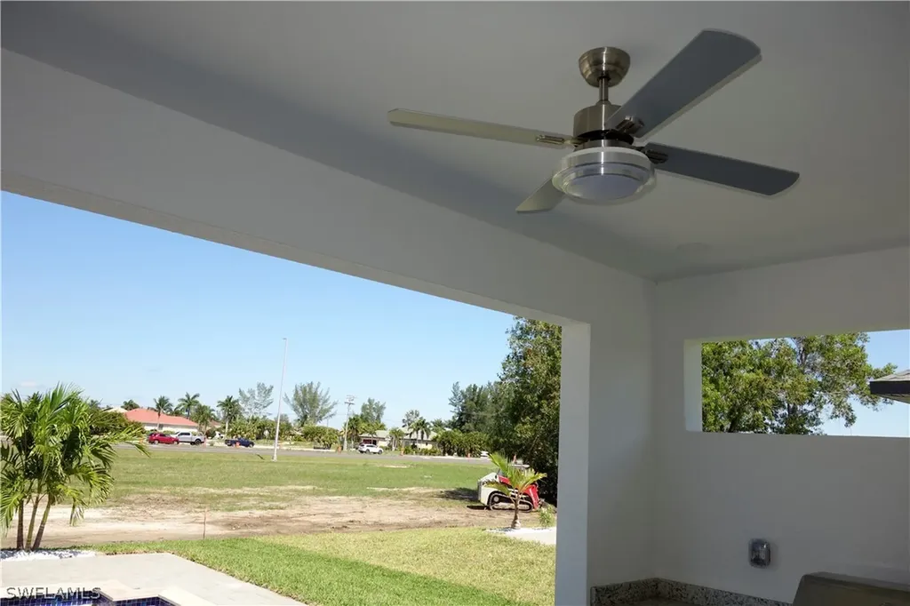 502 SW 31st Place Cape Coral FL 33991