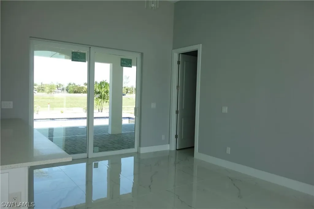 502 SW 31st Place Cape Coral FL 33991