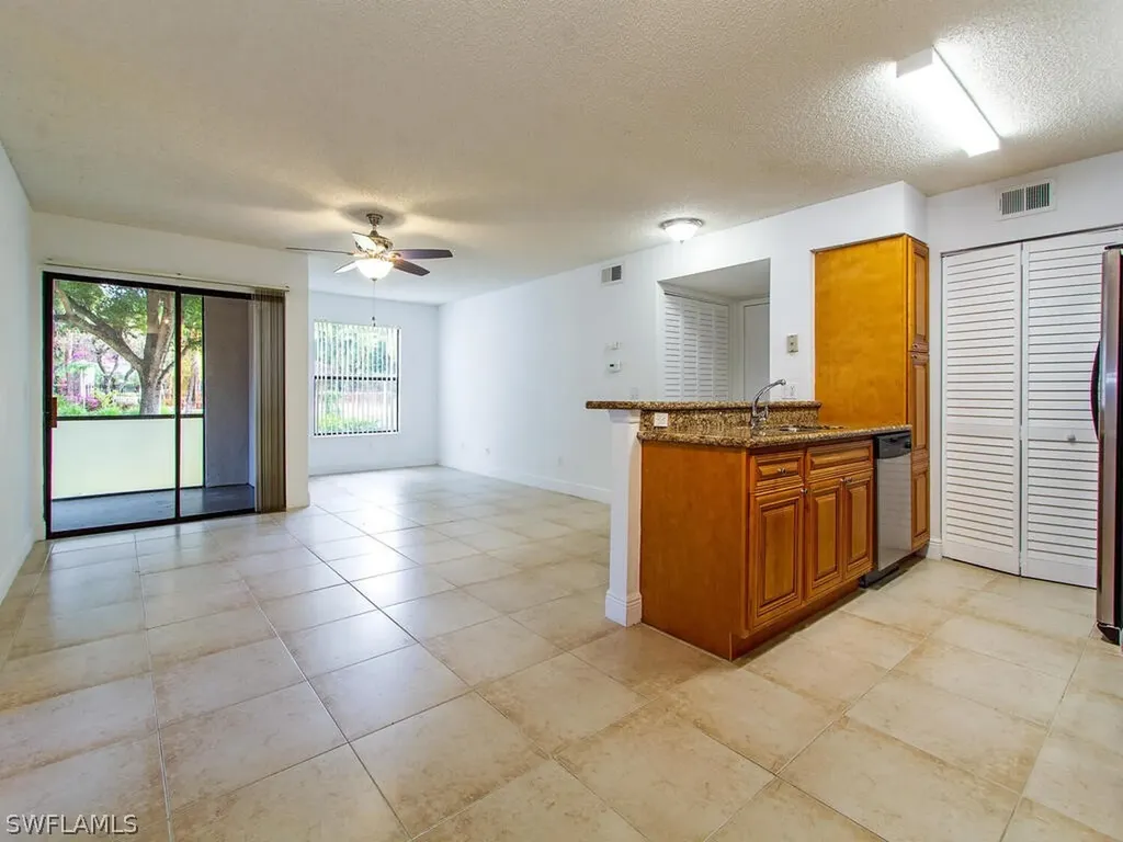 2118 Arbour Walk Circle Naples FL 34109